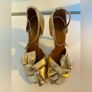 Soft gold bow leather heels